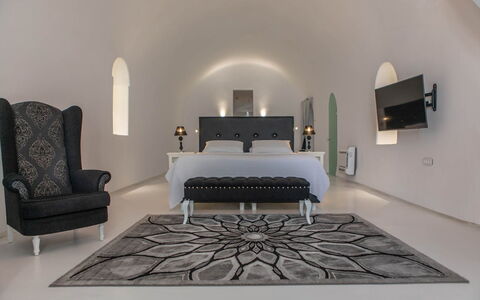 Mansion Orny: Möbel, Interior Design, Flooring, Fussboden, Beleuchtung, Zuhause, Wohnung, Zimmer, Wohnzimmer, Stuhl