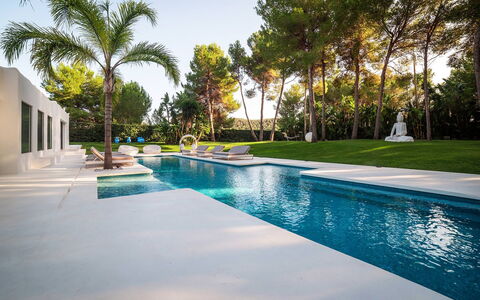 Villa Sound: Schwimmbad, Resort, Verbundwerkstoff, Eco Hotel, Garten, Schatten, Landscaping, Water Feature, Freizeit
