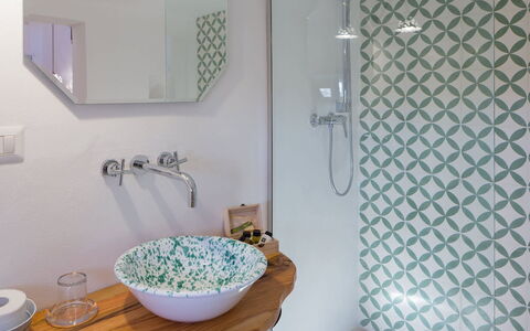 Villa Salentina: Interior Design, Badezimmer, Armatur, Flooring, Fussboden, Zuhause, Installation, Fliese, Zimmer, Zapfhahn