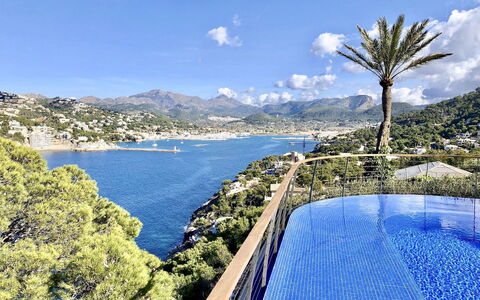 Villa Serrano: Blau, Wasser, Gewässer, Küsten Und Ozeanische Forms, Küste, Meer, Touristenattraktion, Landspitze, Bucht
