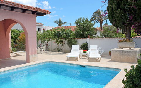 Sandra: Schwimmbad, Eigentum, Gebäude, Grundeigentum, Azurblau, Haus, Villa, Urlaub, Estate, Hazienda