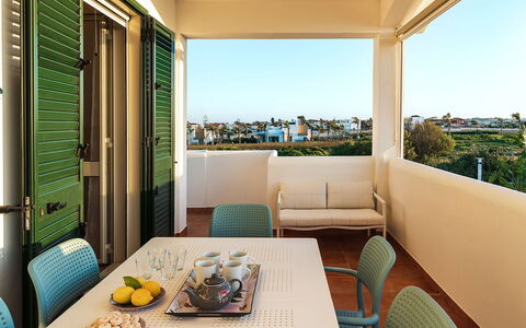 Ninfa: Möbel, Wohnung, Stuhl, Küche & Esszimmer Tisch, Schatten, Balkon, Gartenmöbel, Design, Resort, Eco Hotel