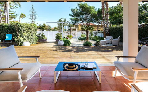 Stella Marina: Möbel, Gartenmöbel, Stuhl, Garten, Schatten, Tabelle, Tisch Im Freien, Resort, Eco Hotel