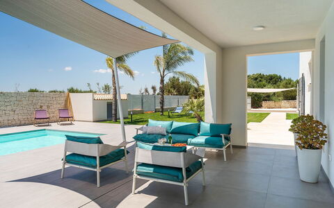 Il Palmeto: Möbel, Gartenmöbel, Stuhl, Interior Design, Resort, Schatten, Tabelle, Schwimmbad, Fussboden, Eco Hotel