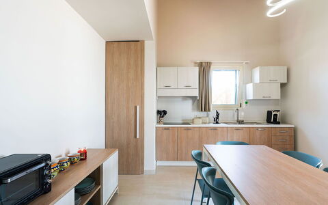 La Rosa dei Venti: Möbel, Interior Design, Küche, Countertop, Flooring, Küchengerät, Holz, Decke, Light Fixture, Cabinetry