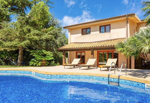 Villa Acquamarina: Schwimmbad, Wohngebiet, Resort, Zuhause, Estate, Eco Hotel, Villa, Hazienda, Gartenmöbel, Hotel