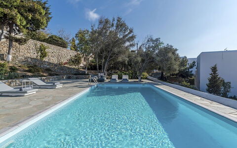 Villa Morena: Blau, Schwimmbad, Verbundwerkstoff, Fliese, Schatten, Resort, Water Feature, Tropen