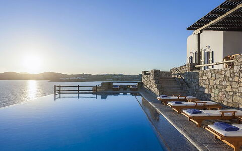 Villa Ariano: Blau, Wasser, Küsten Und Ozeanische Forms, Meer, See, Ozean, Küste, Resort, Schwimmbad, Villa
