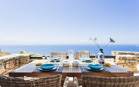 Villa Elpida: Möbel, Tabelle, Stuhl, Geschirr, Küche & Esszimmer Tisch, Gartenmöbel, Tisch Im Freien, Esszimmer, Meer, Restaurant