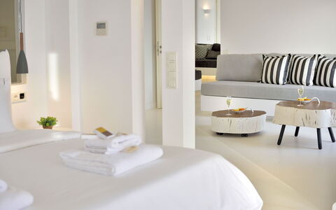 Villa Ivory: Möbel, Interior Design, Schlafzimmer, Bett, Wohnung, Fussboden, Flooring, Beleuchtung, Dekokissen, Zuhause