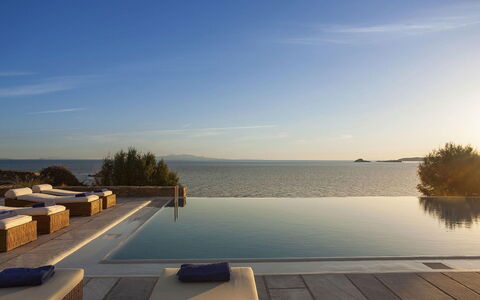 Villa Pinta: Wasser, Gewässer, Meer, Küsten Und Ozeanische Forms, Schwimmbad, Ozean, Resort, Küste, Tropen, Strand