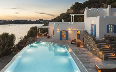 Villa Pinta: Blau, Wasser, Gewässer, Schwimmbad, Küsten Und Ozeanische Forms, Küste, Resort, Meer, Eco Hotel