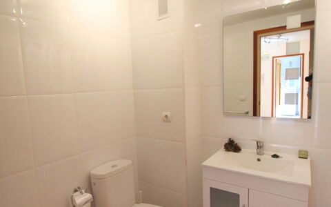 Las Cinco Torres: Badezimmer, Eigentum, Zimmer, Wand, Fliese, Interior Design, Haus, Fussboden, Grundeigentum, Die Architektur