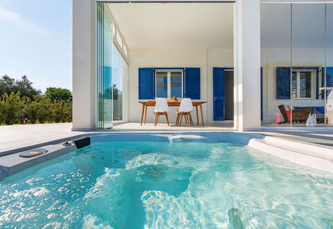 Villa Betty: Blau, Verbundwerkstoff, Schwimmbad, Freizeit, Resort, Gartenmöbel, Schatten, Villa, Design, Eco Hotel