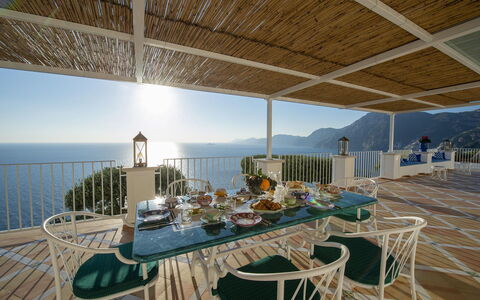 Villa Melissa: Möbel, Tabelle, Resort, Stuhl, Küche & Esszimmer Tisch, Meer, Esszimmer, Küste, Balkon, Eco Hotel