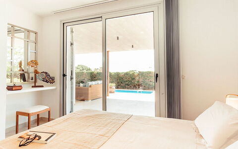 Villa Neper: Interior Design, Möbel, Holz, Flooring, Fussboden, Zuhause, Schlafzimmer, Tür, Beleuchtung, Bett