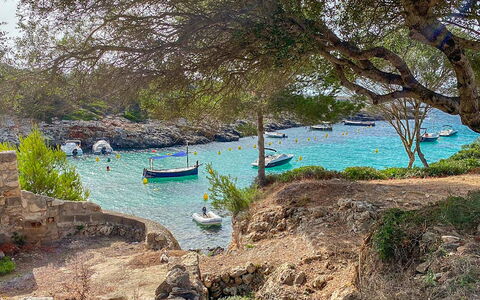 Villa Neper: Boot, Wasser, Gewässer, Watercraft, Wasservorräte, Boote Und Boating - Geräte Und Materialien, Küste, Küsten Und Ozeanische Forms, Wasserlauf, Sommer