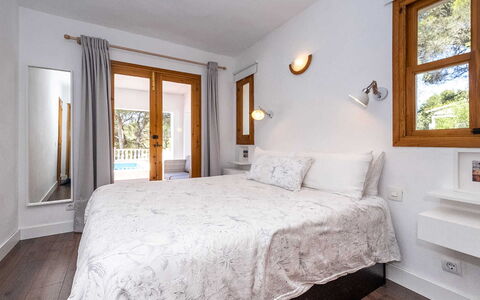 Villa Alejandra: Interior Design, Wand, Bett, Schlafzimmer, Holz, Möbel, Decke, Flooring, Zuhause, Fussboden