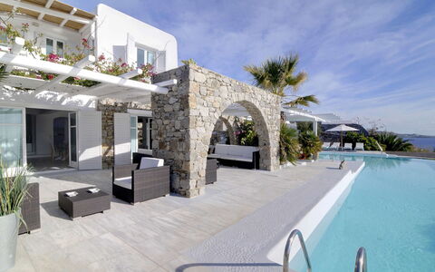 Villa Rocky: Schwimmbad, Resort, Eco Hotel, Villa, Estate, Hotel, Villa, Strandresort, Ferienort