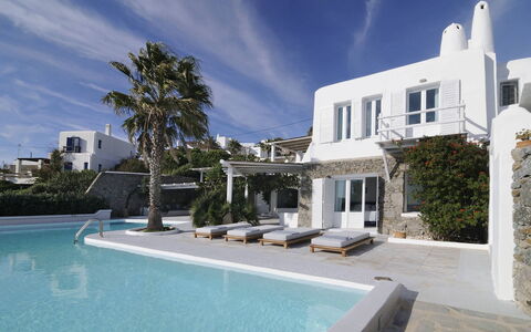 Villa Andy: Schwimmbad, Resort, Estate, Villa, Balkon, Villa, Hotel, Eco Hotel