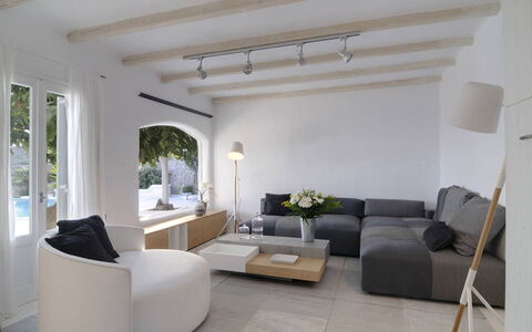Villa Andy: Möbel, Interior Design, Couch, Flooring, Wand, Fussboden, Wohnzimmer, Zuhause, Zimmer, Decke