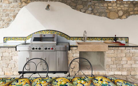 Villa Carousel: Flagstone, Fliese, Beton, Design, Küche, Steinwand, Zimmerpflanze, Hinterhof, Outdoor Struktur