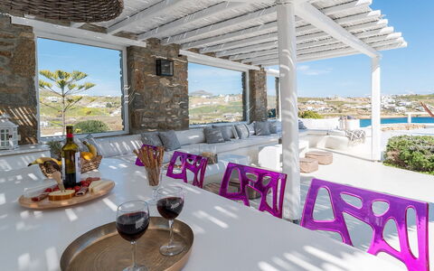 Seaside Villa: Möbel, Interior Design, Zuhause, Stuhl, Resort, Wohnzimmer, Villa, Hotel, Design