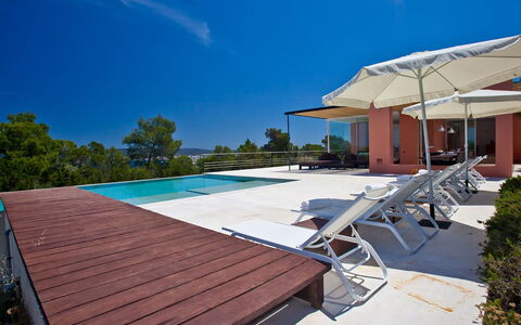 Villa Twilight: Schwimmbad, Gartenmöbel, Schatten, Sonnenliege, Stuhl, Resort, Hartholz, Deck, Regenschirm, Eco Hotel