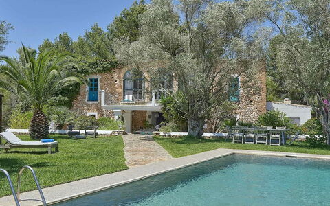 Villa Roger: Schwimmbad, Estate, Resort, Hazienda, Villa, Villa, Garten, Bauernhaus, Gartenmöbel, Landscaping