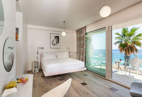 Casa Pink: Resort, Meer, Möbel, Küsten Und Ozeanische Forms, Ozean, Küste, Schwimmbad, Wohnung, Hotel, Eco Hotel