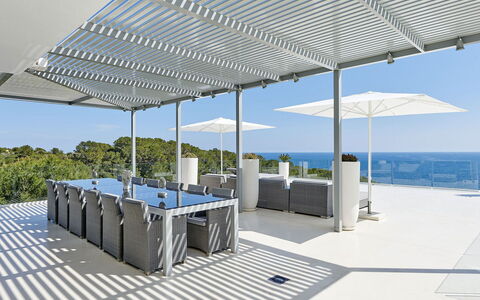 Villa Splendente: Verbundwerkstoff, Schatten, Balkon, Metall, Stuhl, Outdoor Struktur, Aluminium, Daylighting, Pergola, Design