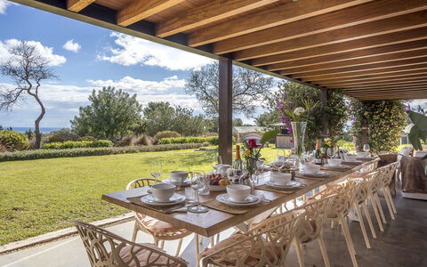 Villa Papiro: Möbel, Garten, Grundstueck, Stuhl, Küche & Esszimmer Tisch, Landscaping, Gartenmöbel, Tisch Im Freien, Rasen, Garten