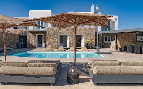 Villa Cocoon: Schwimmbad, Estate, Resort, Villa, Hotel, Gartenmöbel, Villa