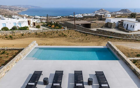 Villa Cupido: Blau, Schwimmbad, Verbundwerkstoff, Daylighting, Resort, Fliese