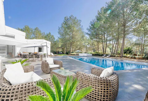 Villa Floresta: Schwimmbad, Resort, Estate, Eco Hotel, Garten, Gartenmöbel, Schatten, Landscaping, Stuhl, Villa