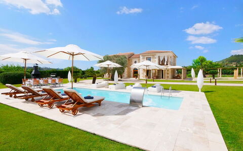 Villa Higo: Schwimmbad, Estate, Resort, Villa, Freizeit, Villa, Hazienda, Rasen, Landscaping, Eco Hotel
