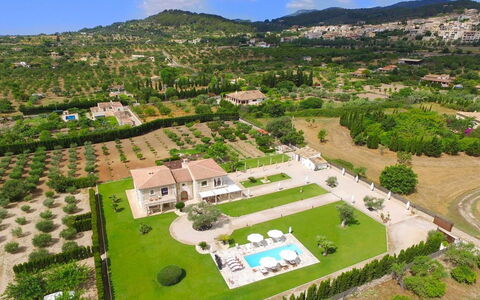 Villa Higo: Schwimmbad, Estate, Resort, Hazienda, Villa, Landscaping, Villa, Rasen, Bauernhaus, Plantage
