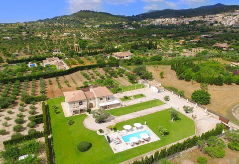 Villa Higo: Schwimmbad, Estate, Resort, Hazienda, Villa, Landscaping, Villa, Rasen, Bauernhaus, Plantage