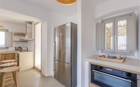 Villa Vesper: Möbel, Holz, Flooring, Interior Design, Major Appliance, Küche, Küchengerät, Fussboden, Countertop, Decke