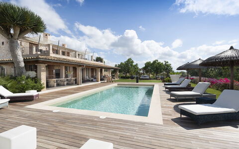 Villa Vineyard: Schwimmbad, Resort, Estate, Deck, Gartenmöbel, Villa, Eco Hotel, Outdoor Struktur, Hazienda, Veranda