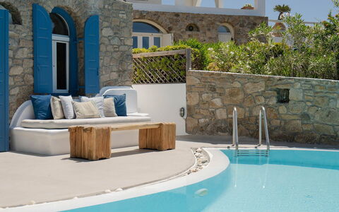 Villa Athella: Interior Design, Resort, Schwimmbad, Decke, Stuhl, Hotel, Light Fixture, Design, Villa, Eco Hotel