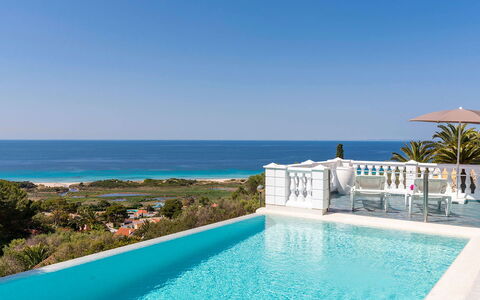 Villa Superba: Blau, Wasser, Gewässer, Meer, Schwimmbad, Küsten Und Ozeanische Forms, Resort, Küste, Ozean, Strand