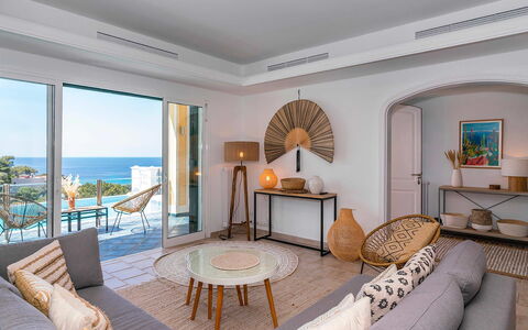 Villa Superba: Möbel, Meer, Fussboden, Wohnung, Zuhause, Stuhl, Resort, Ozean, Küste, Hotel