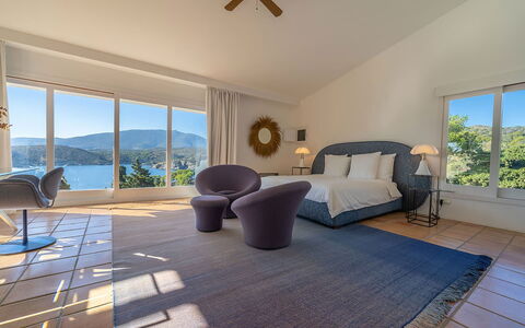 Casa Gigliola: Möbel, Interior Design, Fussboden, Flooring, Schlafzimmer, Bett, Resort, Beleuchtung, Decke, Zimmer