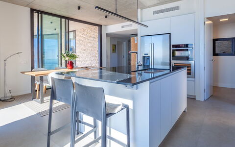 Villa Mirante: Möbel, Küche, Interior Design, Flooring, Decke, Fussboden, Countertop, Stuhl, Küche & Esszimmer Tisch, Beleuchtung