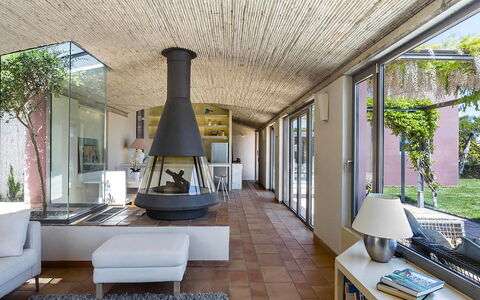 Casa Jhonny: Interior Design, Decke, Möbel, Flooring, Fussboden, Zuhause, Stuhl, Zimmerpflanze, Wohnzimmer, Natürliches Material