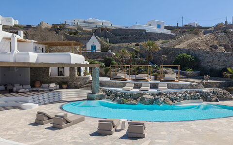 Villa Talia: Schwimmbad, Resort, Design, Water Feature, Hotel, Ferienort, Villa, Eco Hotel, Strandresort