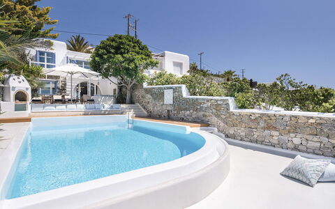 Villa Tiche: Schwimmbad, Hotel, Villa, Zimmerpflanze, Resort, Villa, Hof, Blumentopf, Eco Hotel