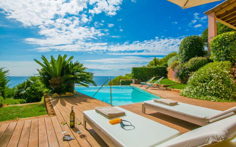 Villa Kate: Blau, Wasser, Schwimmbad, Resort, Freizeit, Eco Hotel, Meer, Gartenmöbel, Urlaub, Ozean