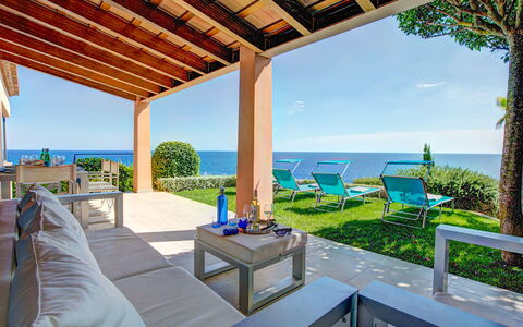 Villa Kate: Blau, Meer, Gartenmöbel, Küsten Und Ozeanische Forms, Resort, Möbel, Ozean, Küste, Freizeit, Eco Hotel